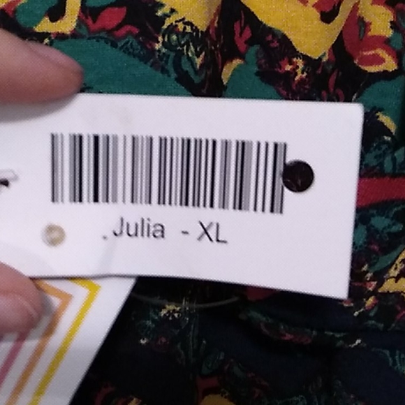 Lularoe Julia - Picture 4 of 4